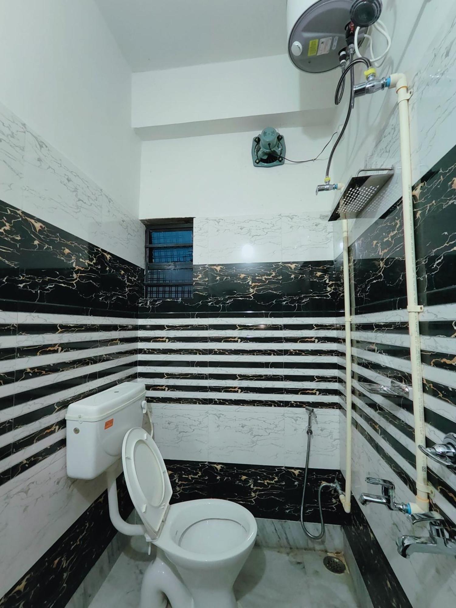 Gulab Lodge Siliguri Esterno foto