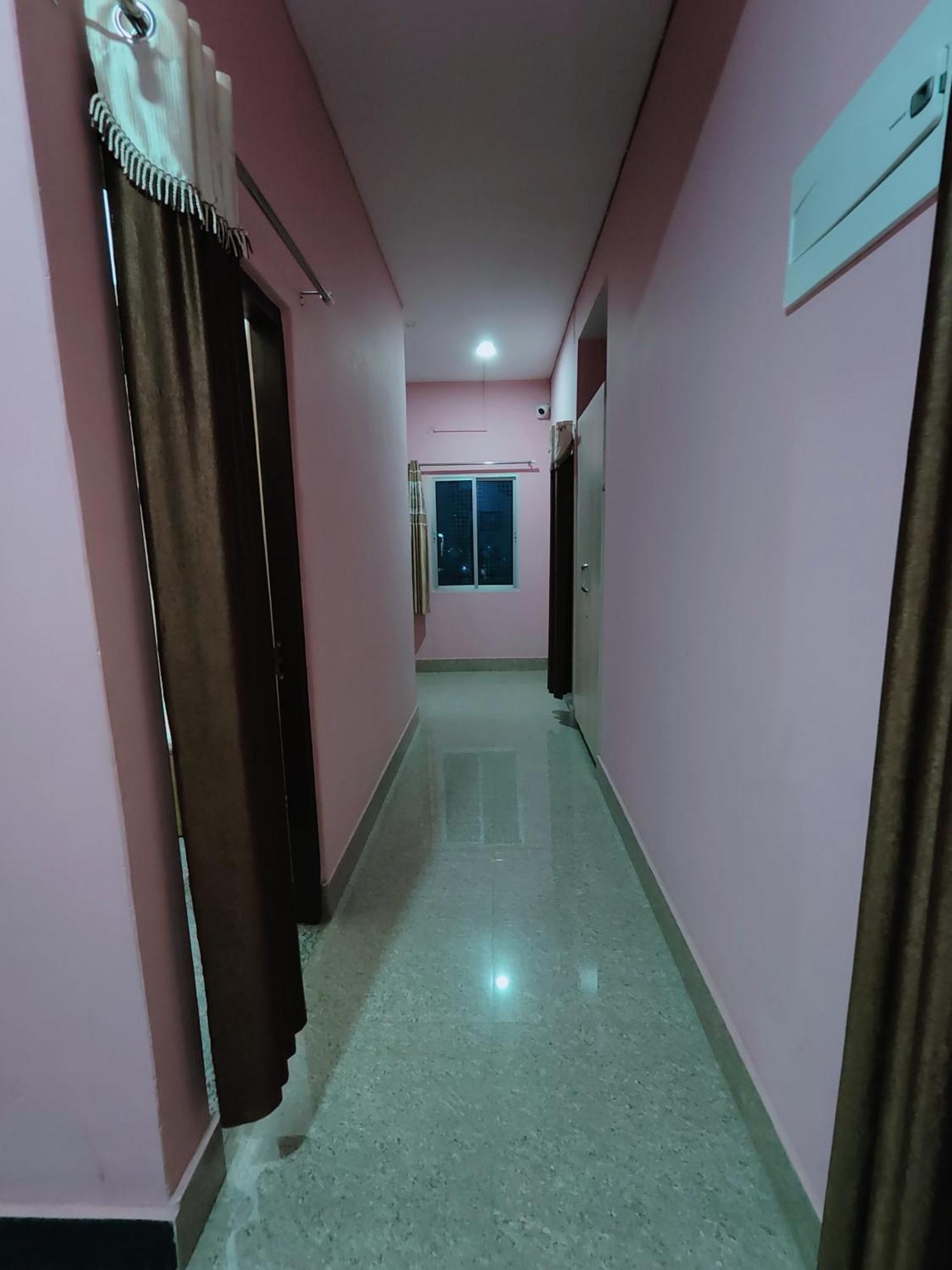 Gulab Lodge Siliguri Esterno foto